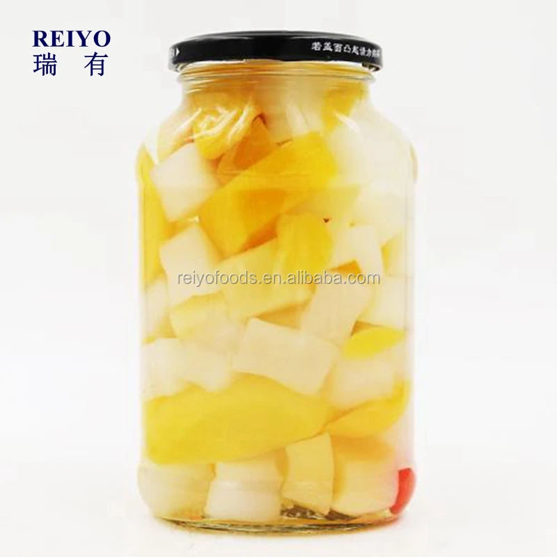 Различные консервированные фрукты в сиропе