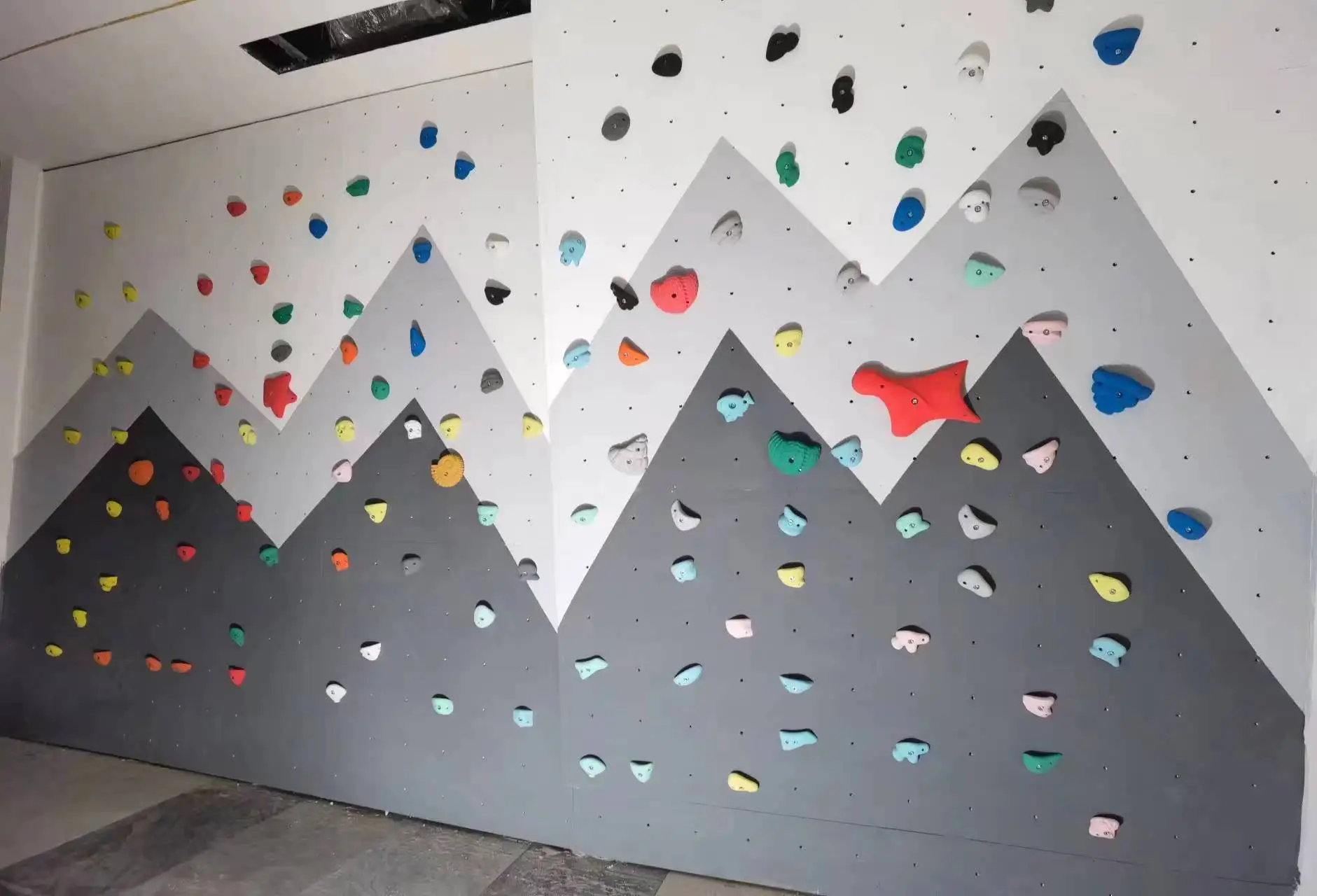 Jiayi playground Mixed color resin climbing holds with screw