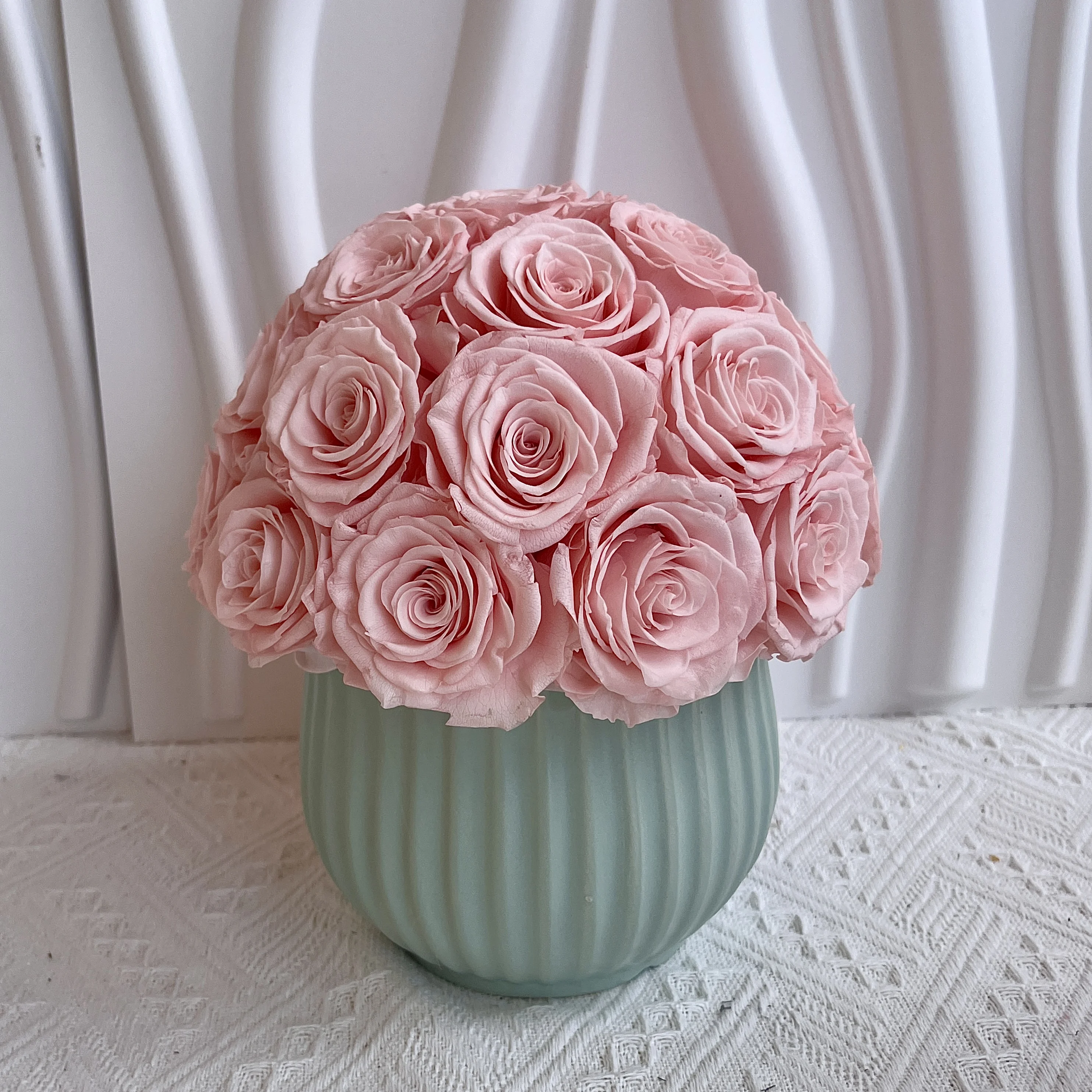 Futuristic Design Classic Riven Travertine Venice Lego Ceramic Vase With Dried Forever Preserved Rose For Centerpiece Decoration