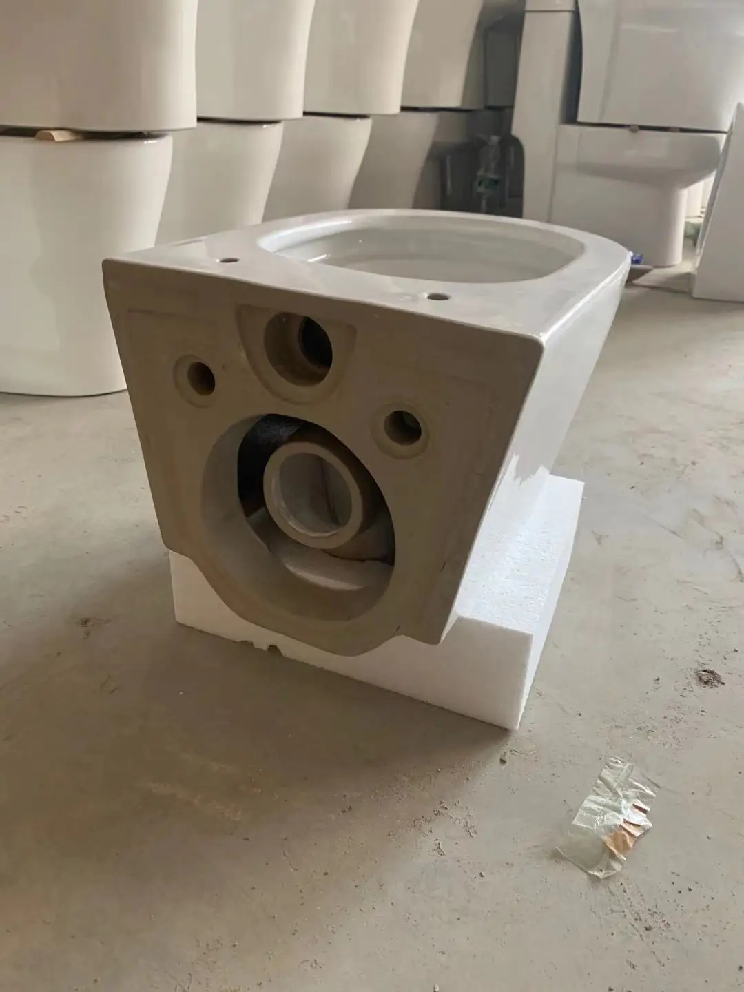 European standard ceramic wall hung toilet