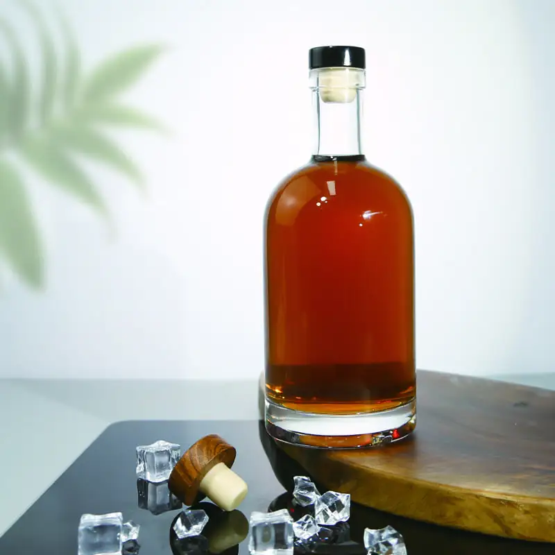 750ml Transparent Glass Bottle for Vodka and Whiskey - Custom Shape and Coating Variations