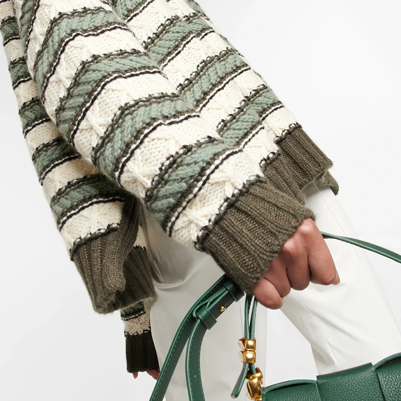 Custom High Quality Sweater Top V Neck Knitted Girls Sweater Top Stripped Women Sweater Jumper for Girls