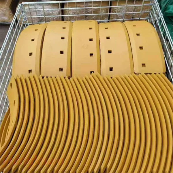 Cutting edge of Komatsu D355 bulldozer, 195-71-51630