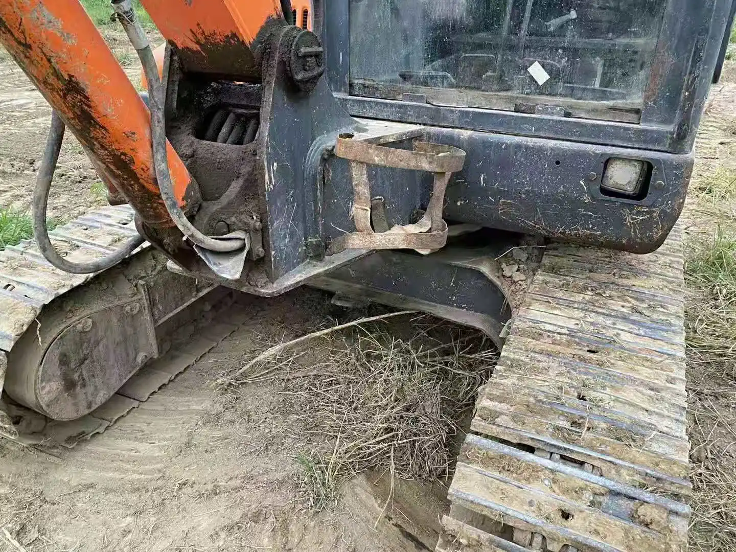 Second hand 6ton doosan excavator in dubai used doosan excavator DX60 DX60-9 DX60E DX60R DX60W DH60-7