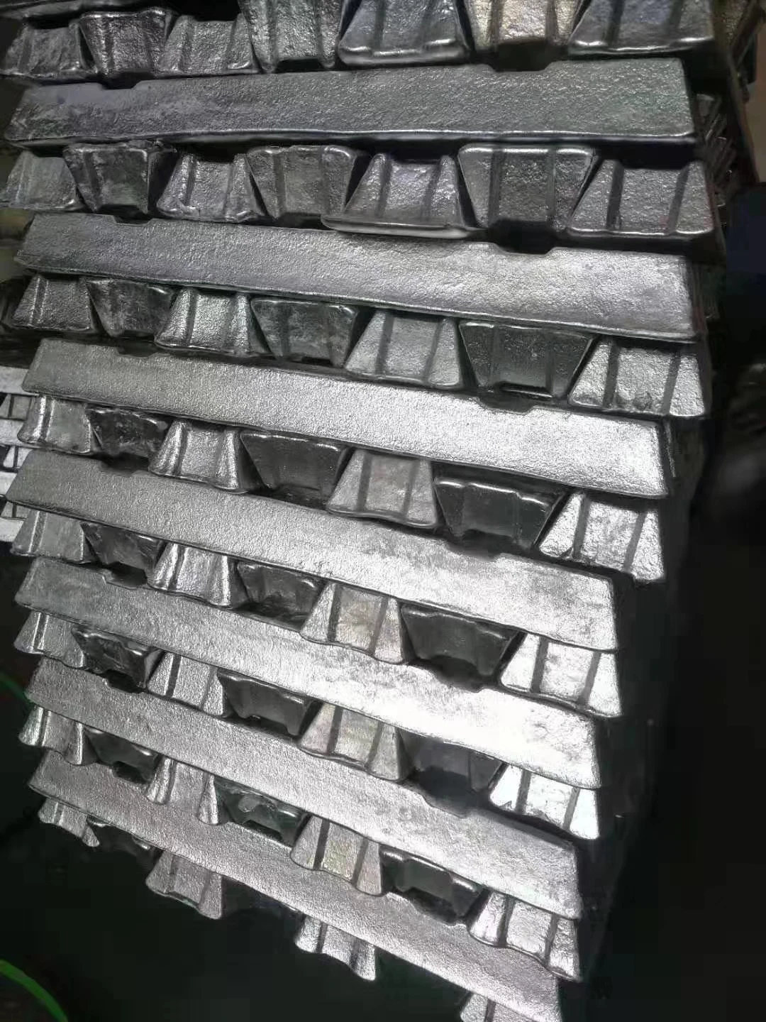 Fast delivery Aluminium ingot 99.7%
