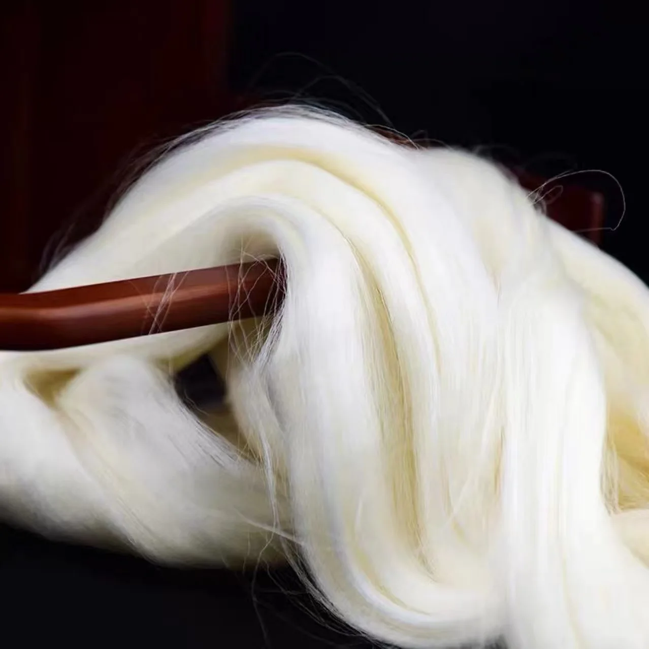 Chinese Manufacturer 100% 40/44D 3A 4A 5A 6A Grade raw mulberry silk yarn
