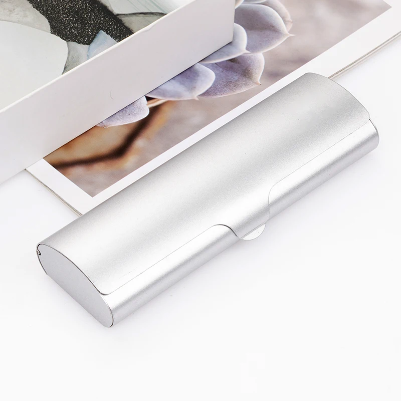 High Quality Custom Logo Aluminum Material Glasses Case Packaging Silver Optical Glasses Case Hard Glasses Case Set