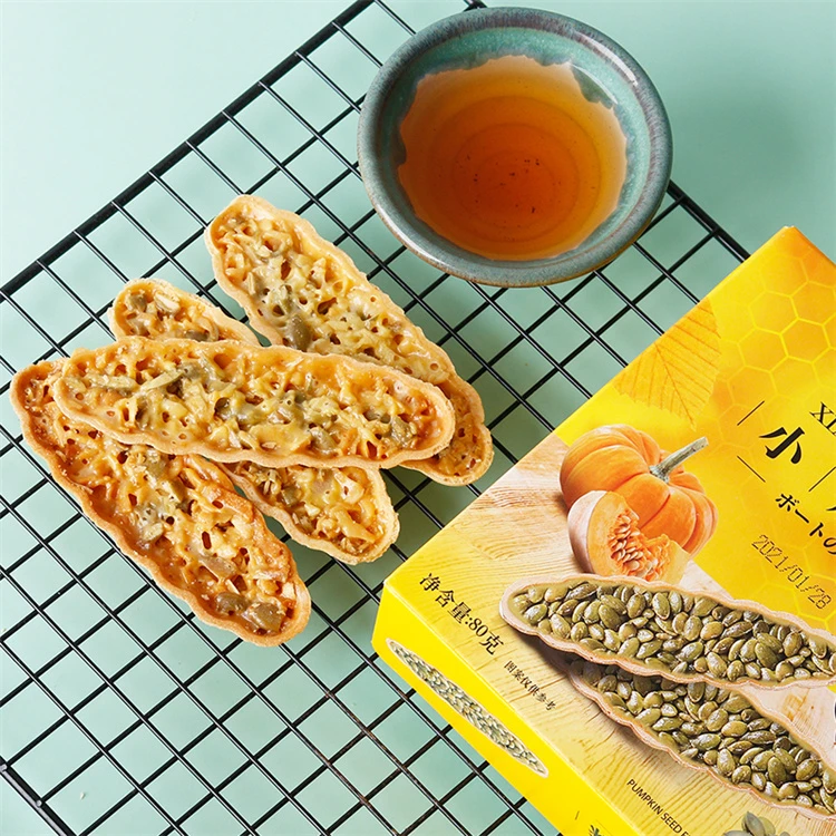 OEM/ODM 80g Wholesale Delicious Boat-shaped Crispy Cracker Snacks Cheap Five Flavors Nuts Cookies Club Social Crackers Biscuits