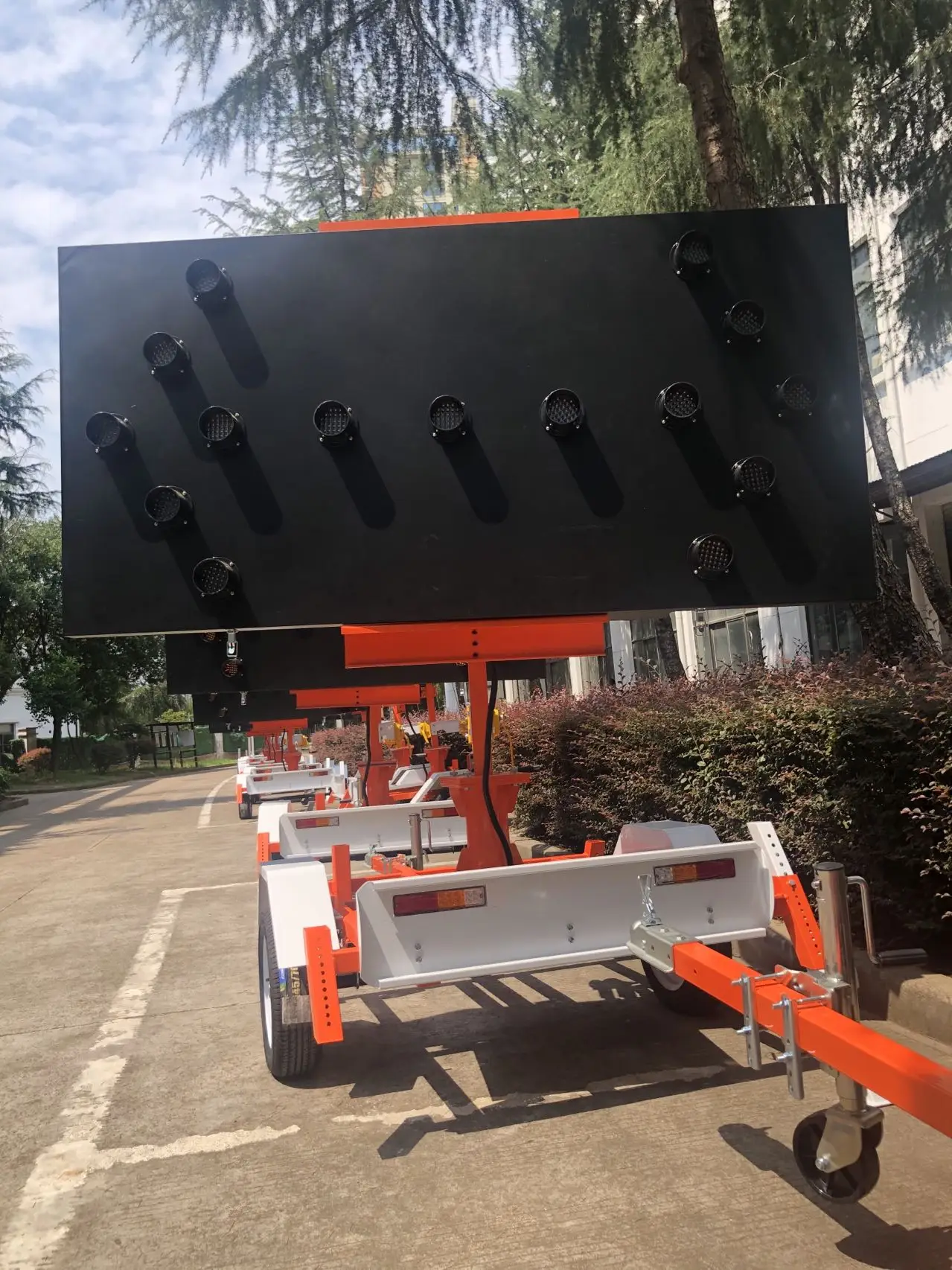 Electrical Safety Board Led Bar Traffic Sign Reflector Eye Cat Road Solar Power Yellow Arrow Flashing Light