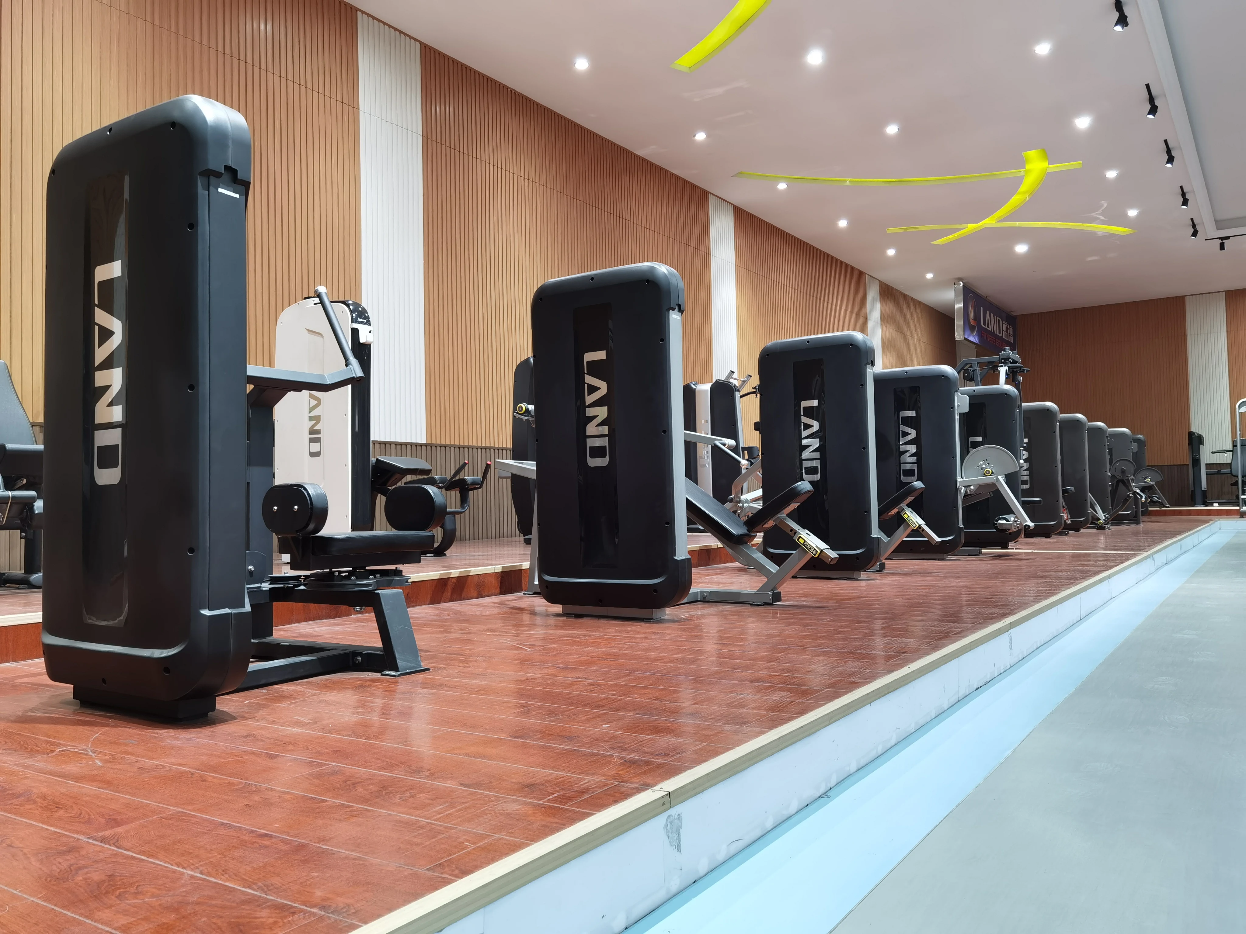 LAND fitness LDT-05 Recumbent Bike