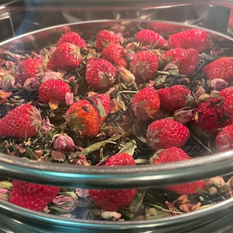 OEM  Floral fragrance wholesale of Chinese rose strawberry black tea green tea blended with fruit flavored tea  Detox