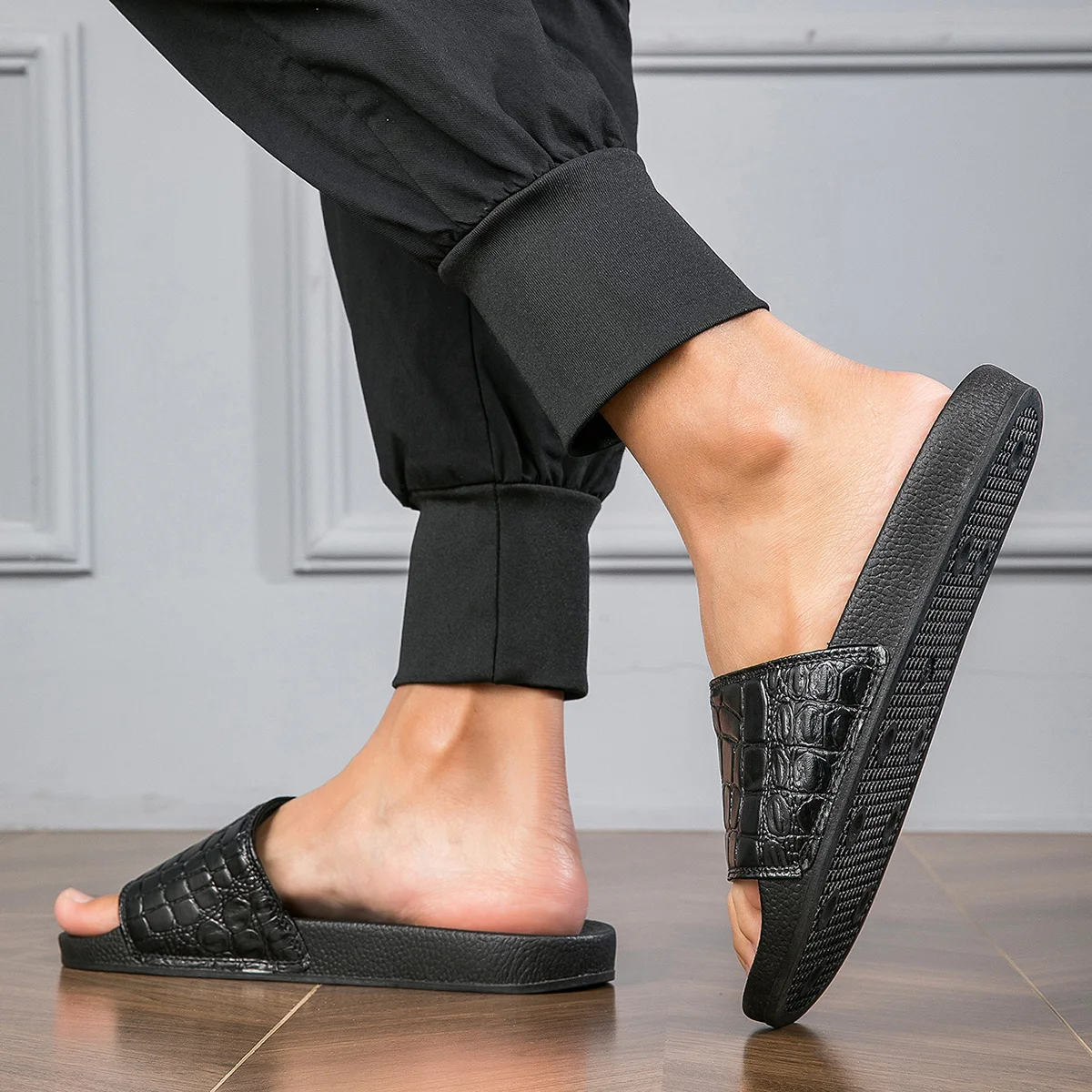 Happyslide Custom Slides Footwear Men With Logo ,Versatile Beach Flip Flops, Custom Logo Summer Flat Open Toe Slipper Sandals