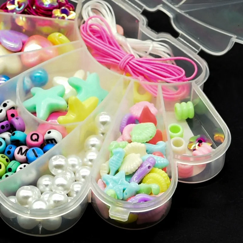 Hot Selling Kids Cartoon Seashells Plastic Acrylic Alphabet Letter Mermaid Color Faux Pearl DIY Beads For Bracelet Making Kit