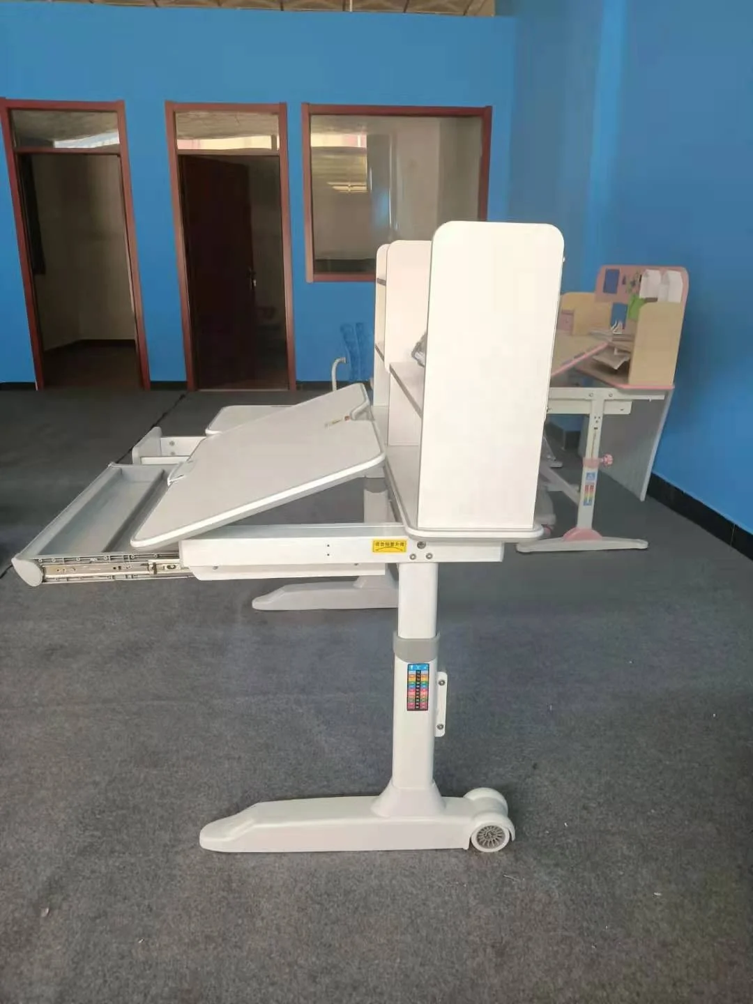 Popular children table Kids  ergonomic  study table for home use adjustable height desk children do homework