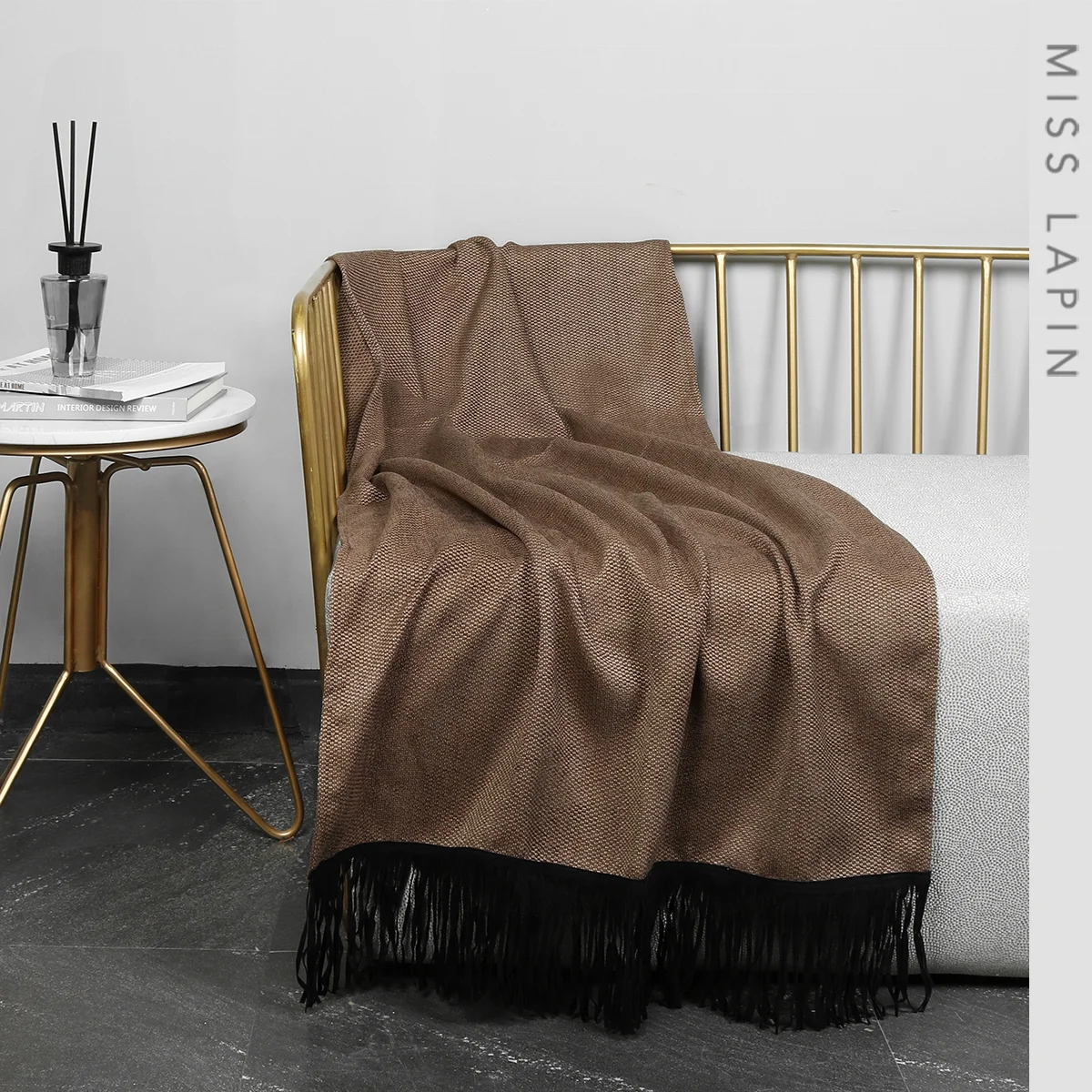 
Modern Decorative Brown Texture Fabric Blanket Fringed Sofa Luxury Throw Blanket with Tassels 