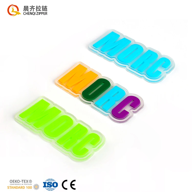 Heat Press Soft PVC Parches Wholesale Custom Logo Personalisable Iron on Embossed Rubber Label Patches for Hats Caps