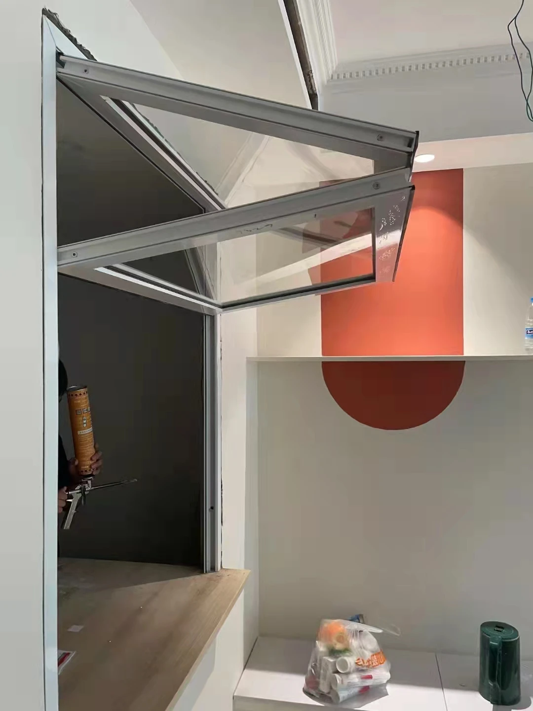 Hot Design Aluminum Vertical Sliding Folding Window Coffee Restaurant Wide View Glass Windows