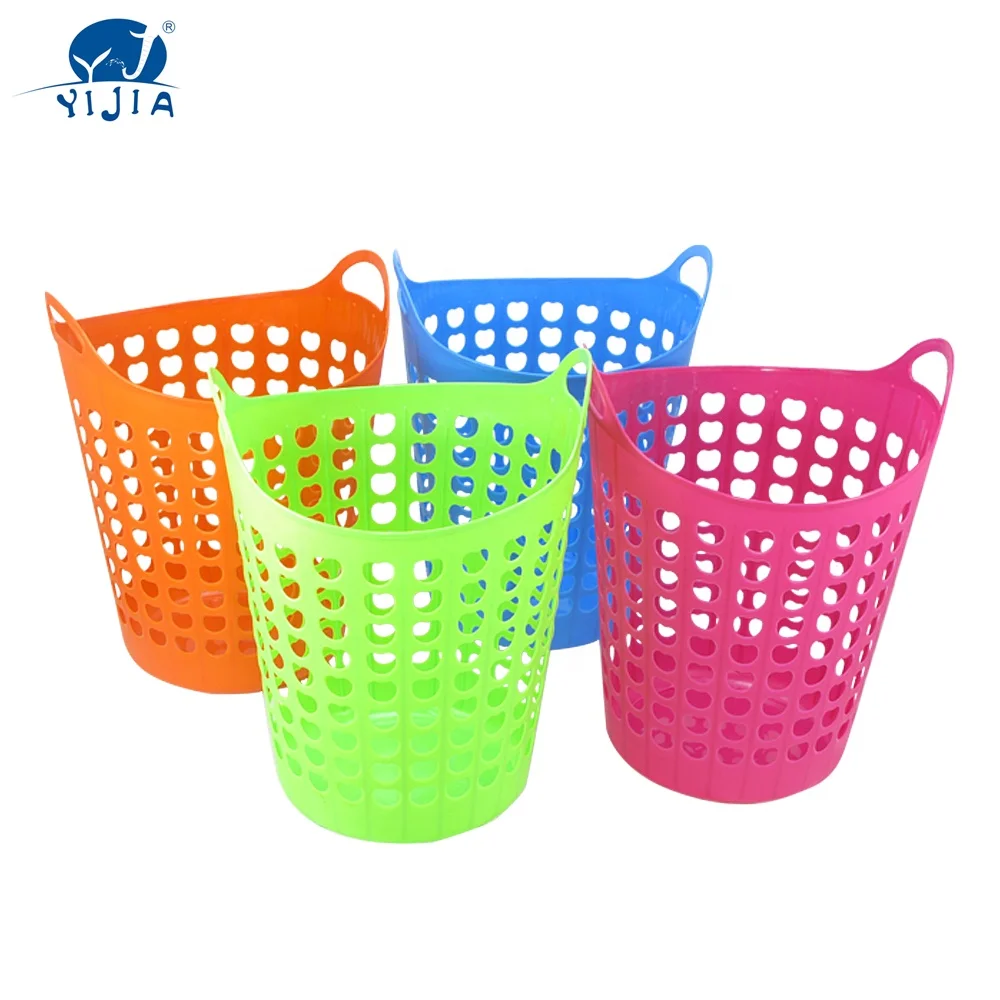 Гибкая пластиковая корзина для белья с ручками
