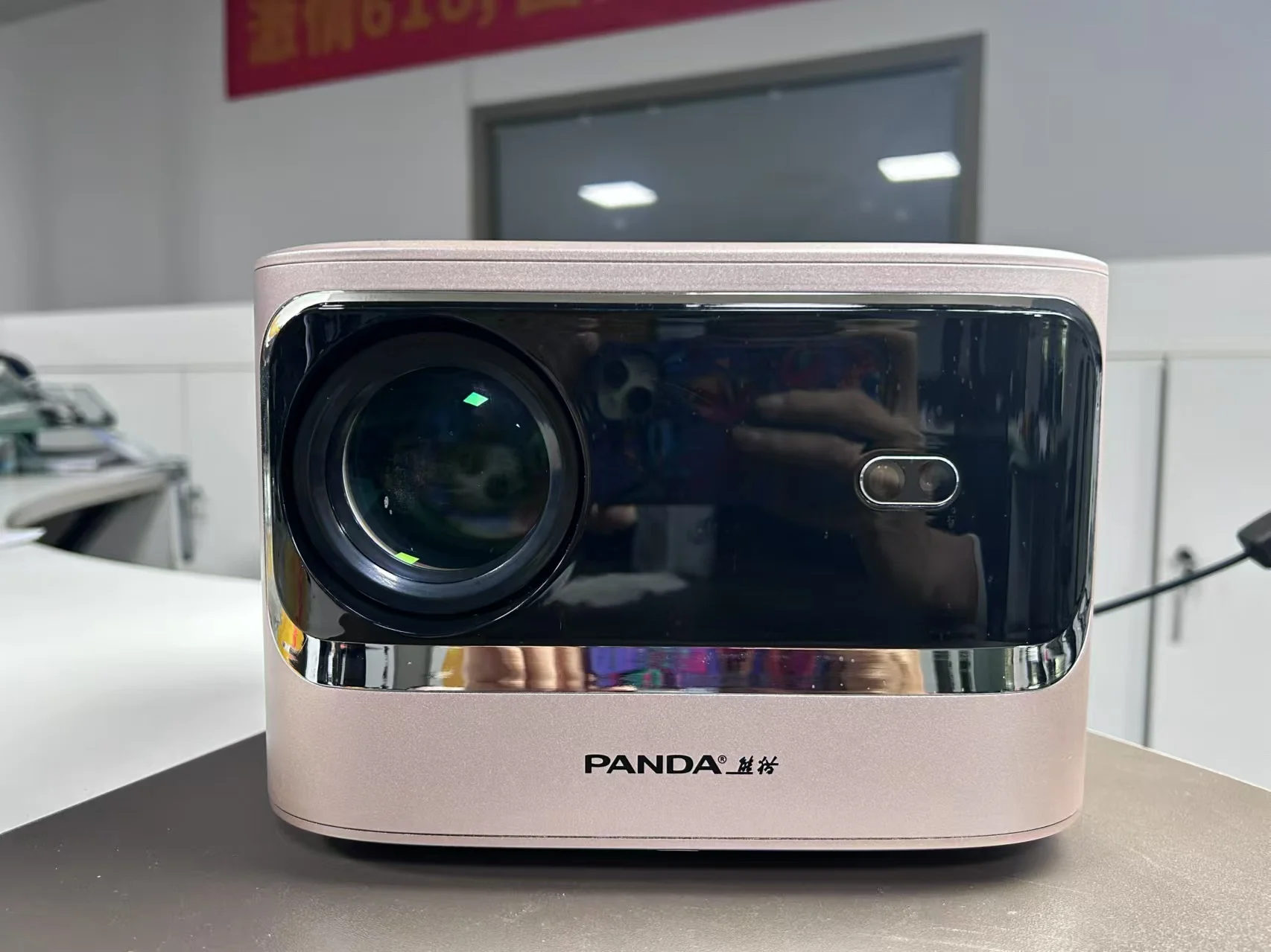 High quality excellent Full HD Native 1080P 5G 4K WiFi Projector LED LCD Auto Focus 9500L 500 ANSI FHD Outdoor Movie Projector