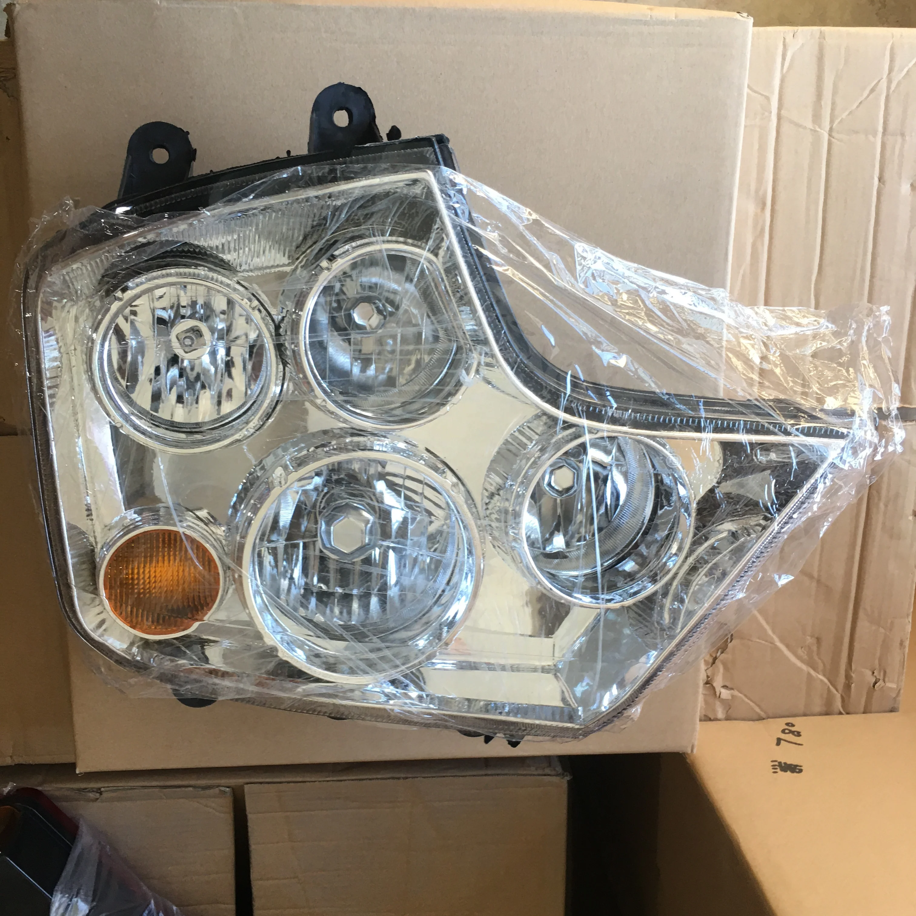 Heavy Truck Headlight WG9925720002 for SINOTRUK HOWO A7