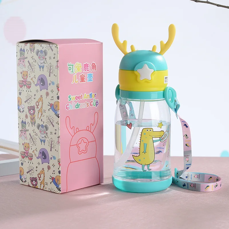 600 ml hot sale adorable animal pattern food grade plastic wear-resistant private kids drinking straw bottle