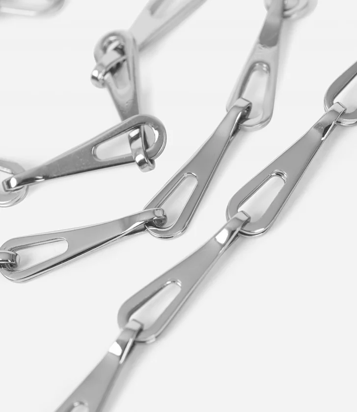 New Fashion Designer Bag Alloy Metal Material Weave Geometric Mini Open Pouch Bag for Women