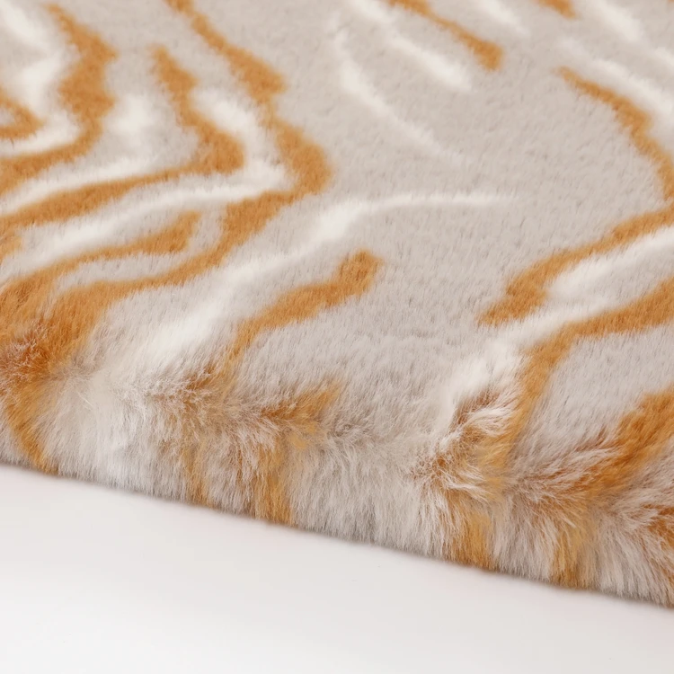 China Factory Rabbit Super Soft Luxury Faux Fur Plush Toy Fabric For Blanket