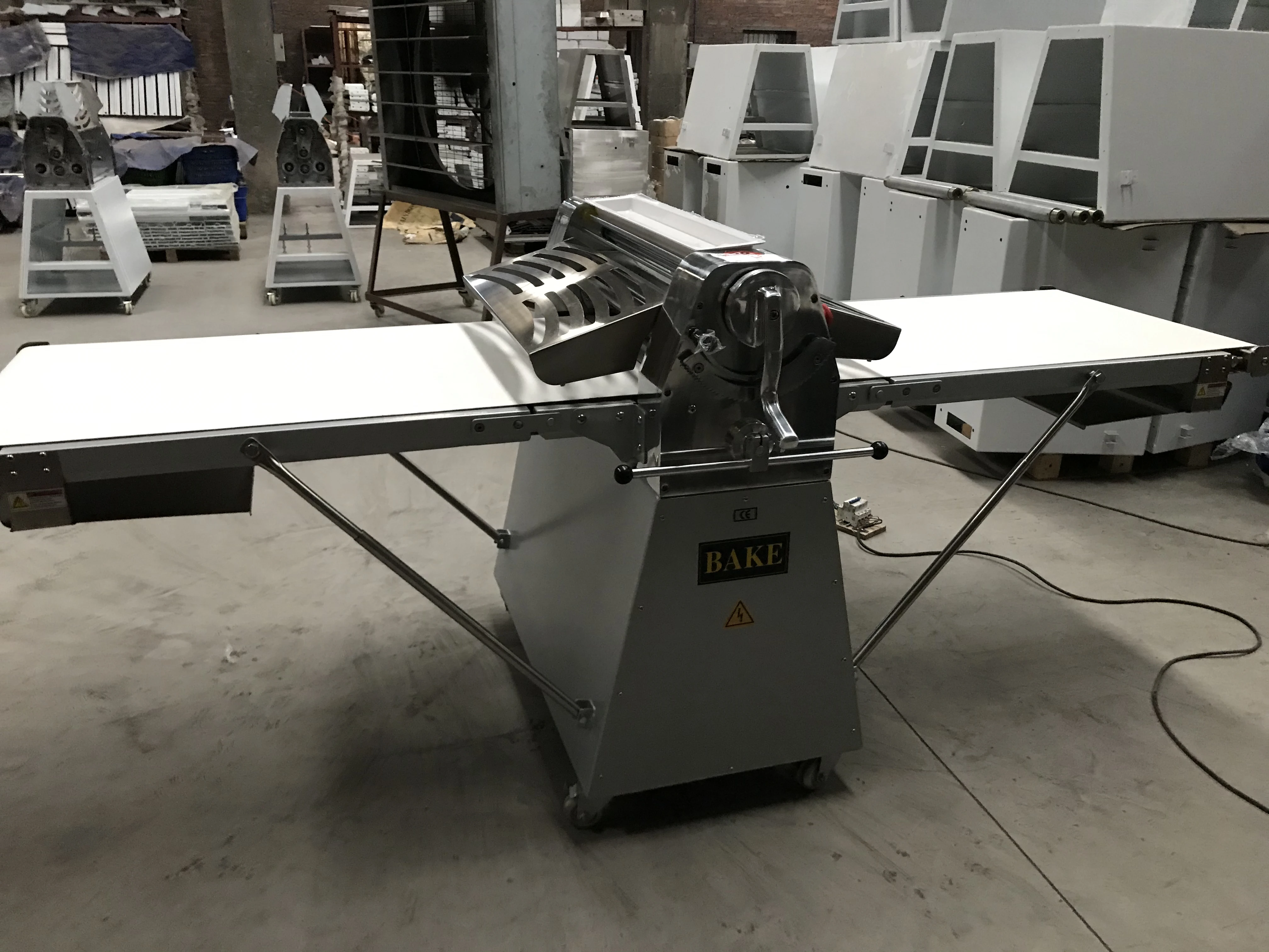 Bakery equipment crispy food  Manufacture Industrial Croissant Machine Dough Sheeter