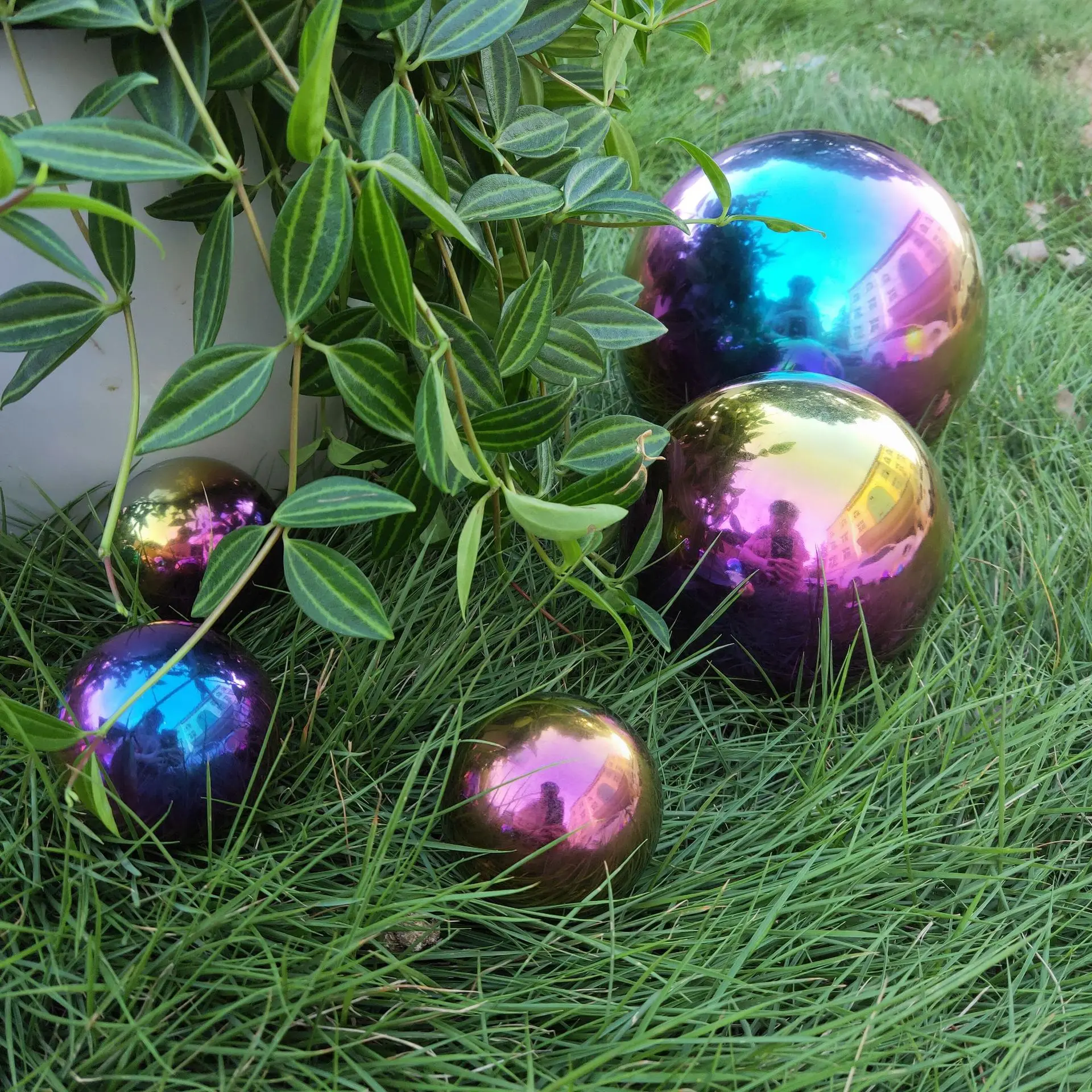 Wholesale mirror polishing or brushed surface hollow outdoor decorative steel balls