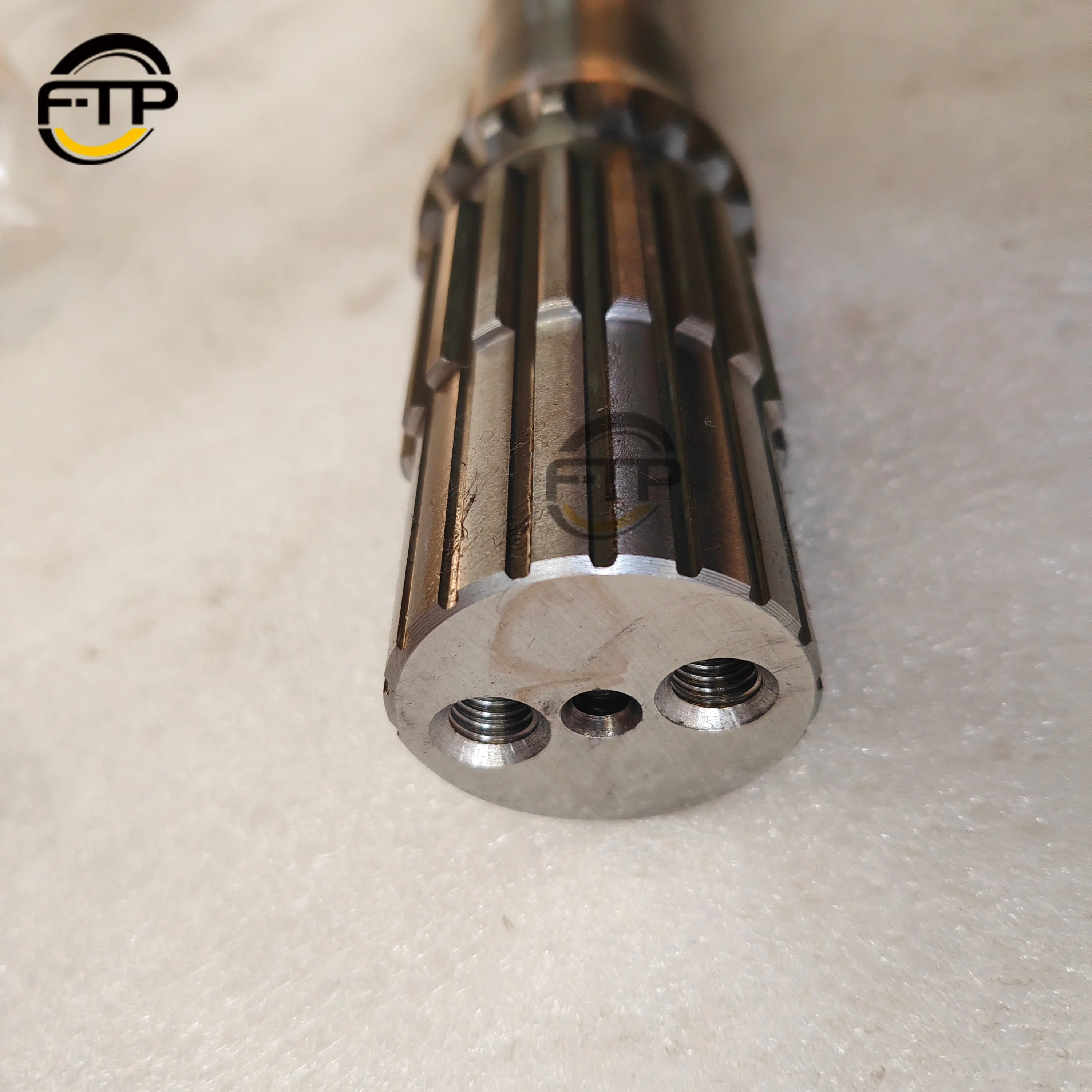 D65A-6 D65A-8 Bulldozer part 144-13-11650 Torque converter Housing Shaft Turbine shaft 144-13-11650