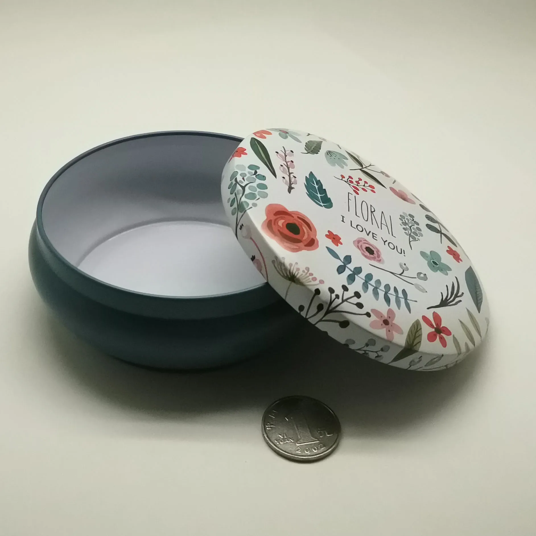 Hot sale 100 ml 120 ml 150 ml tin can round candle tin container wholesale