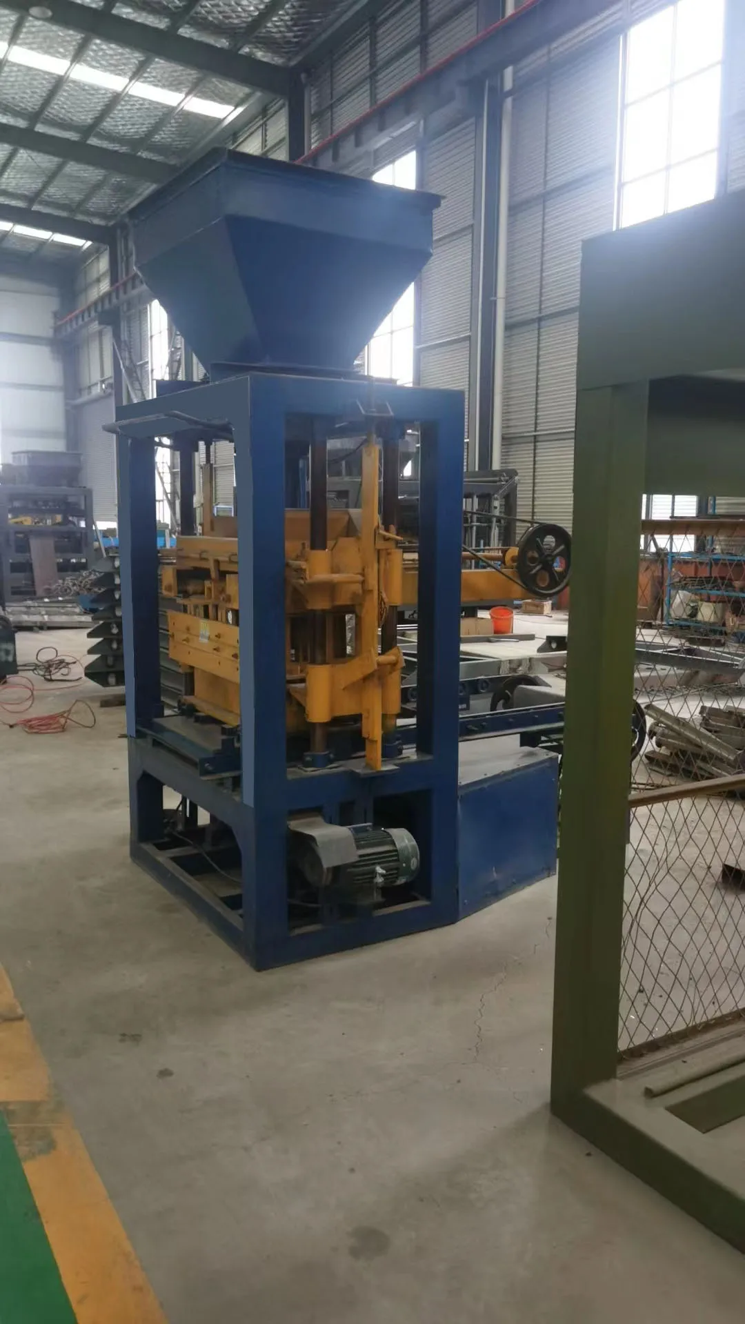 2024 Bricks Making Machine Lowest Price Concrete Bricks Making Machine Manual Brick Machine