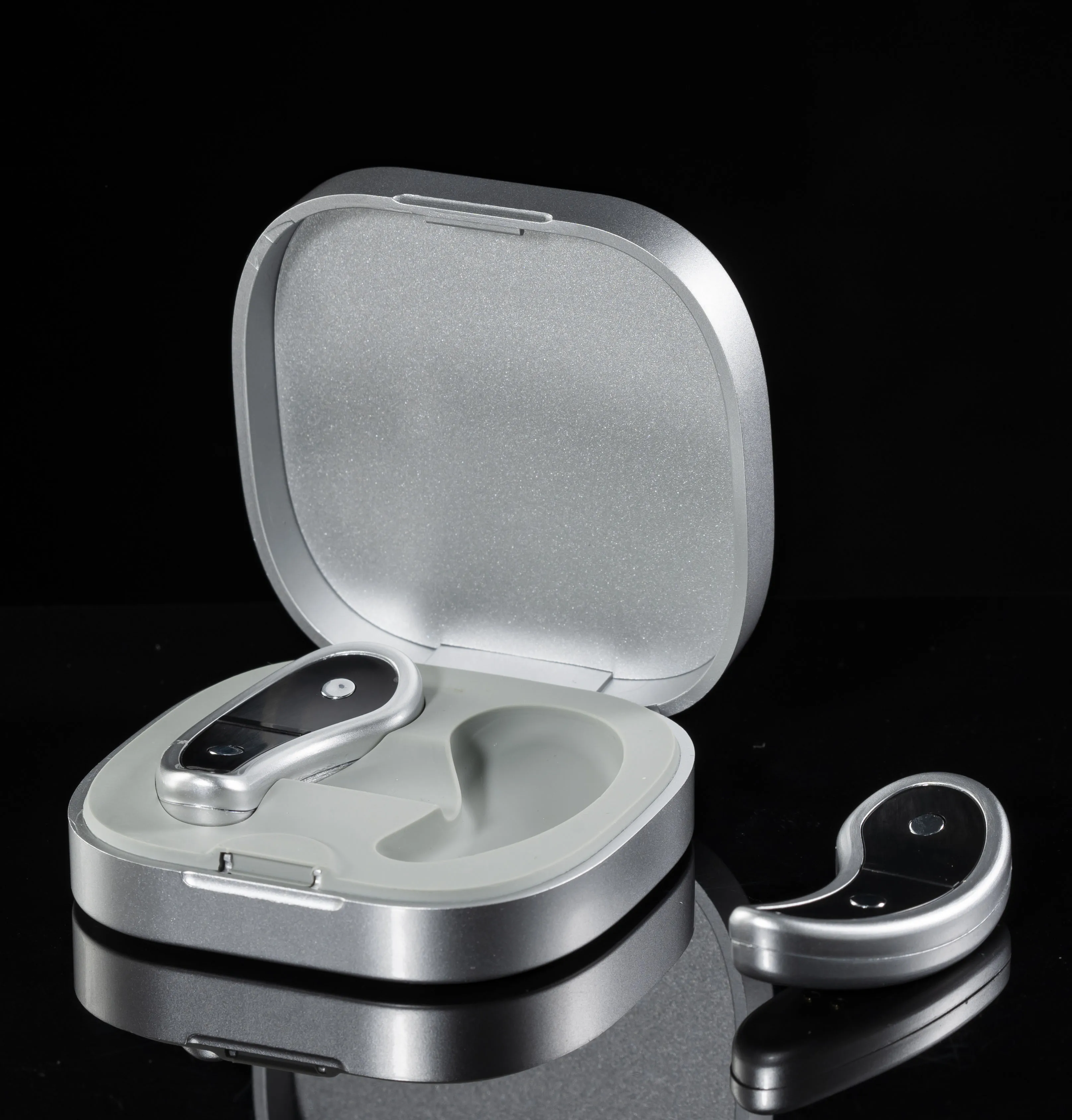 Electric Portable EMS Eye black circle remove Massager beauty device