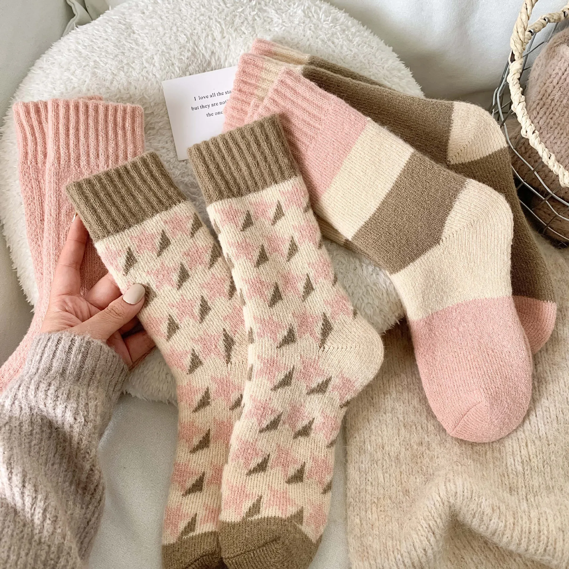 Fashion Girls Calf Thick Knit Boots Socks Gifts Thermal Thick Knit Cabin Cozy Crew Soft Sock Purple Pattern Wool Socks for Women