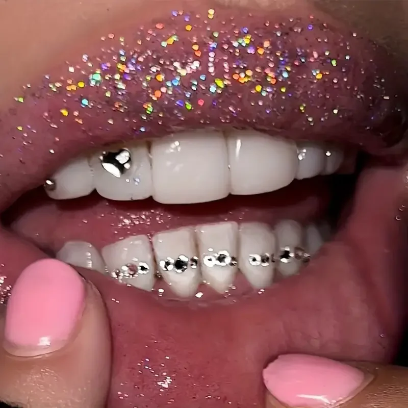 Wholesale  Lead Free  Luxury Shinning Flat Tooth Gem Diamond Jewelry Crystal Tooth Gems Customized Box Tooth Jewelry