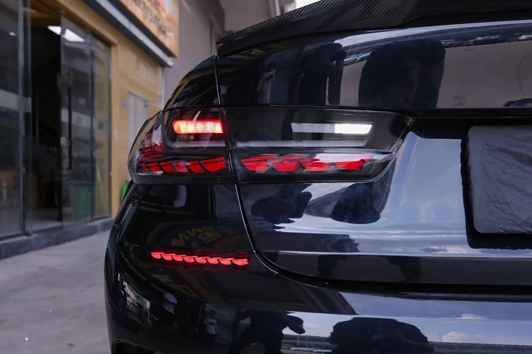 For BMW 3 Series G20 Dragon scale Rear bumper tail light  Rear Bumper Reflector 2019+