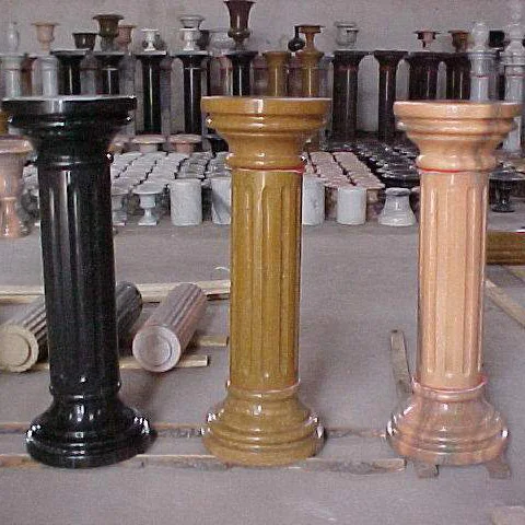 Мраморная стойка и колонны для внутреннего декора из натурального камня