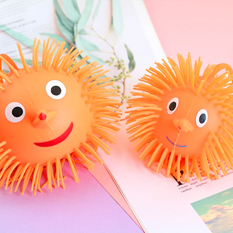Bulk Wholesale Novelty Small Capsule Toy Plastic TPR Soft Stretchy Animal Spiky Puffer Ball for Vending Machine