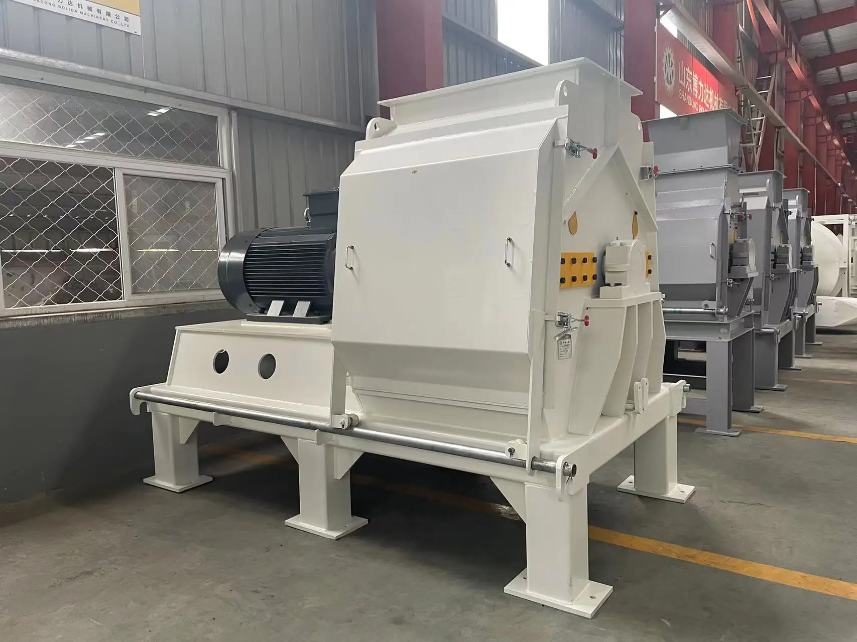 Bolida Hot Sale wood sawdust making machine/PLC control Waste Wood Branch Shredder Crusher Price