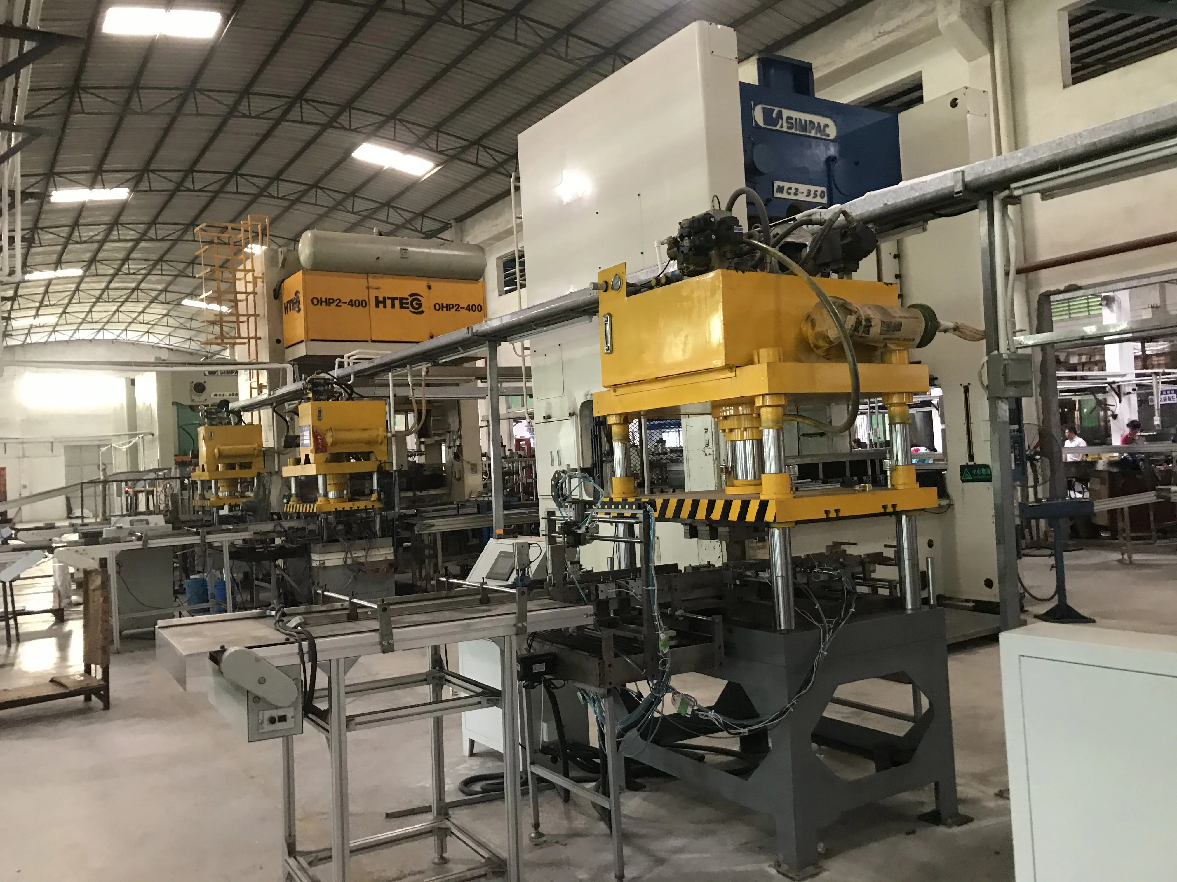 Modern Furniture Visible Cabinet Hanger Suspension System Kitchen Metal Cabinet Hanger