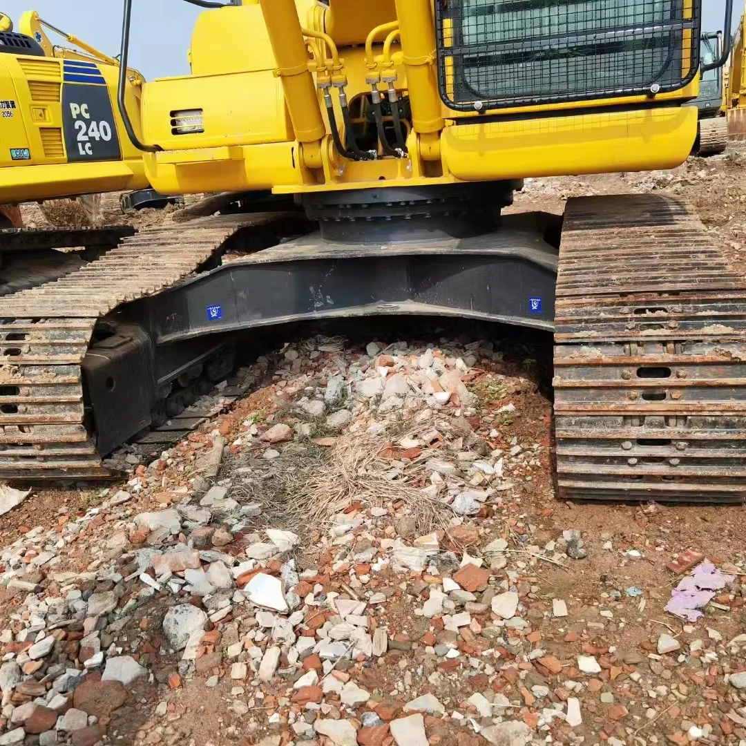 Экскаватор Komatsu PC210 конкурентоспособная цена 21 тонный Рабочий вес
