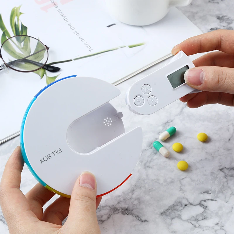 Portable Intelligent Electronic Drug Storage Box Dispenser 7-day-a-week Timed Reminder New Product Digital Pill Storage Cases PP