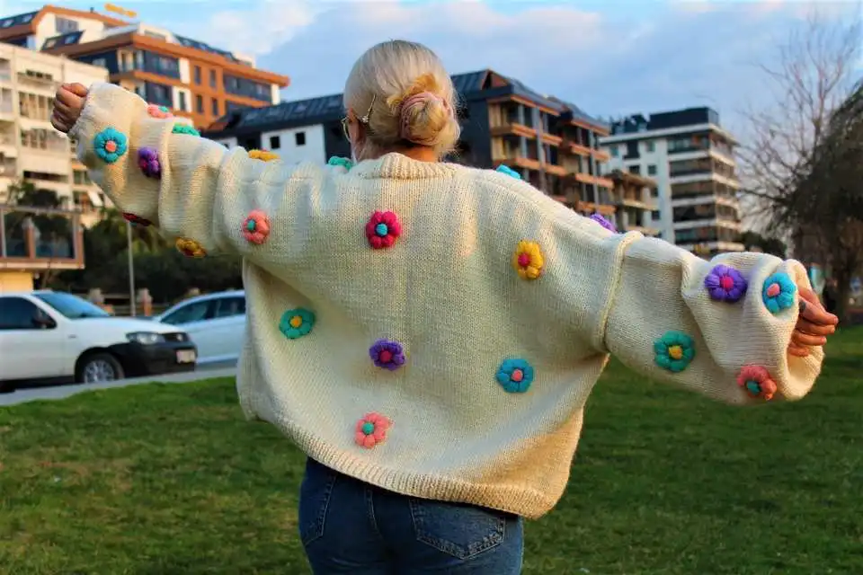 Легкие Роскошные прекрасные Пользовательские цветочные ткани геометрические кружева крючком жемчуг хлопок вышивка нить шарик кардиганы для женщин