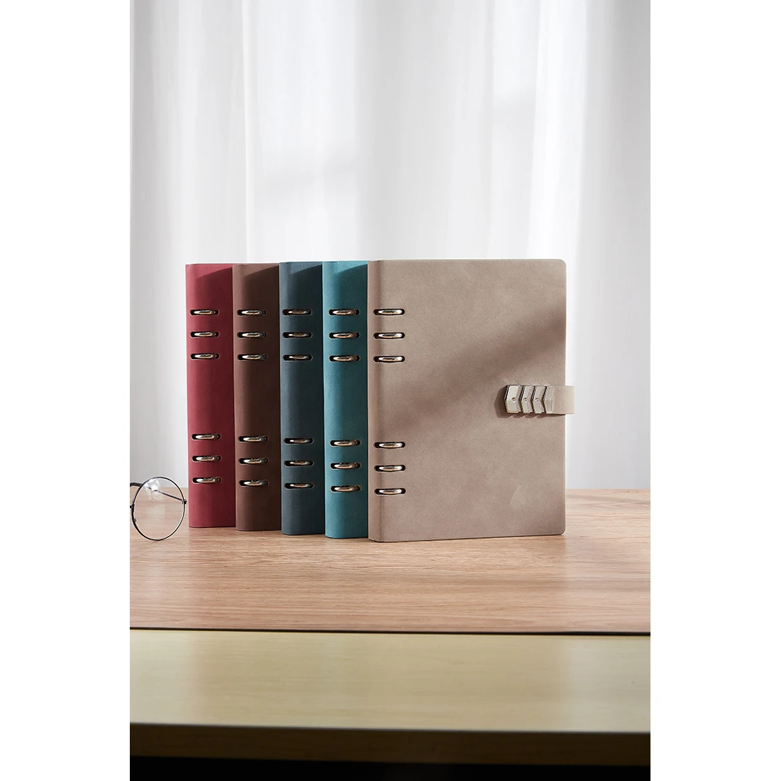 Wholesale fashionable notebook school loose-leaf 228*165*22mm high quality notebook