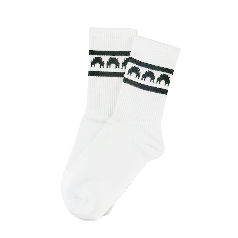 Оптовая продажа, модные дешевые дизайнерские черные хлопковые носки для мужчин с индивидуальным логотипом