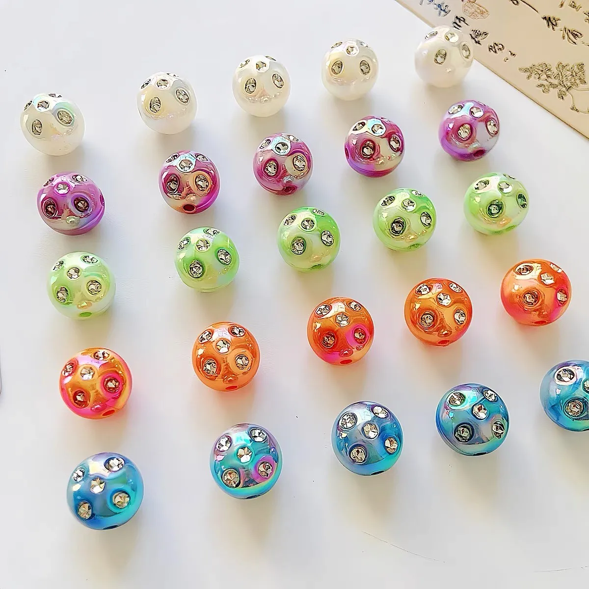 SOJI Factory Direct Sale Luxury 15mm Acrylic UV Plated Rhinestone Beads With Diamond Silver Point Loose Beads For Jewelry Making