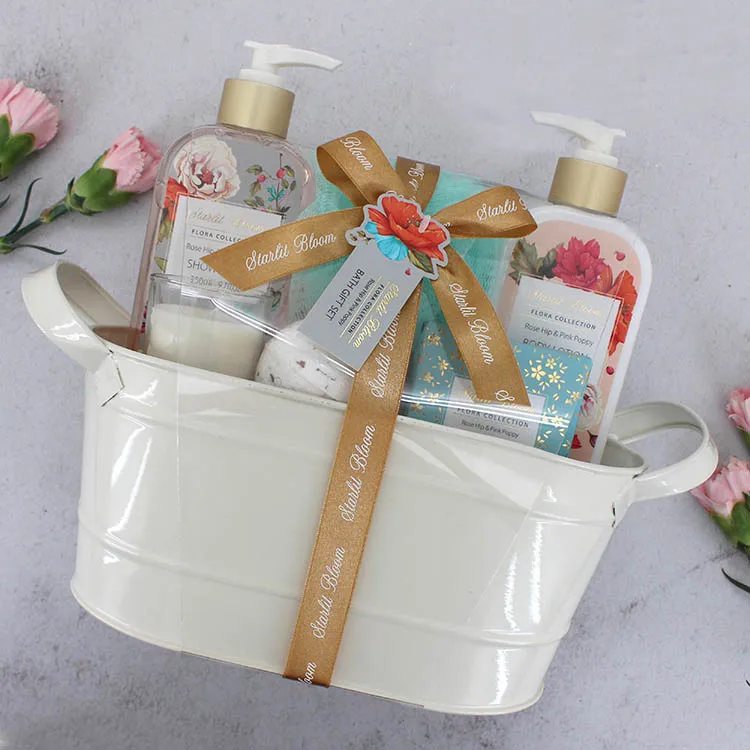 Spa bathtub Bath Gift And Body  Care Set Wholesales Works Luxury Xiamen Holiday Greetings in Customized Package