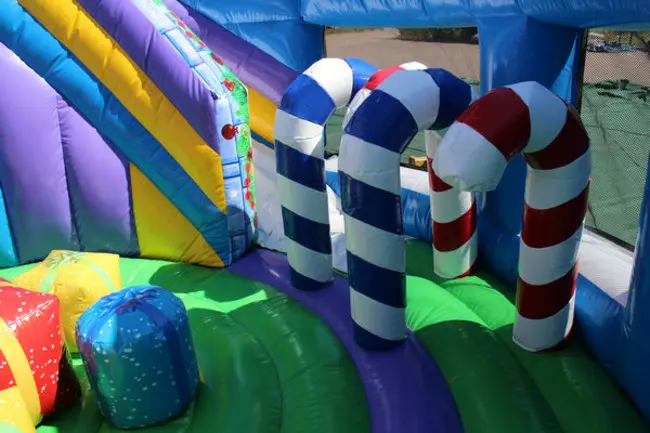 Winter wonderland Christmas inflatable fun city, inflatable jumping castle for promotion