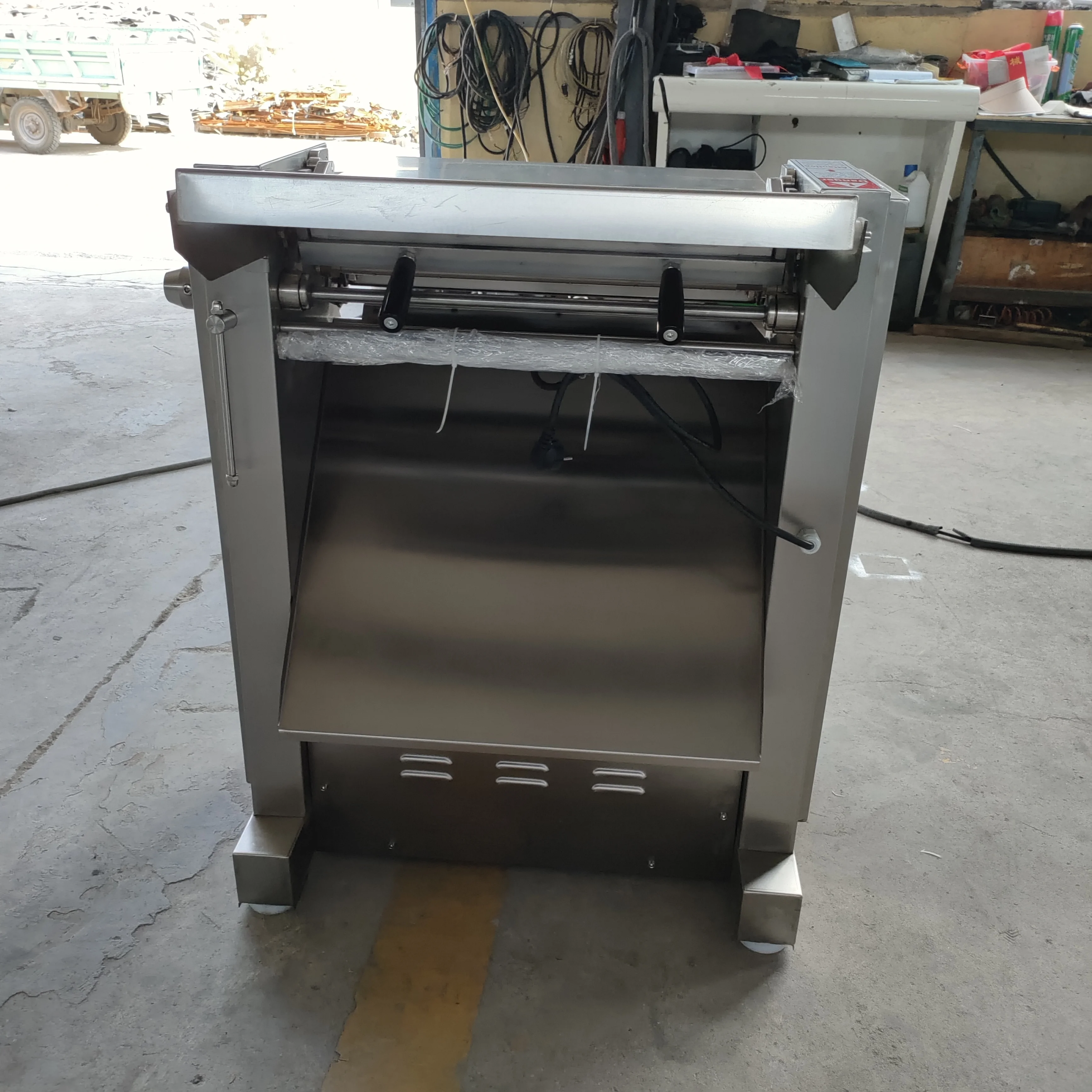 New Pig Skinning and Pork Cutting Machine for Home Restaurant Retail Hotel Use with Efficient Pump Engine Core Components