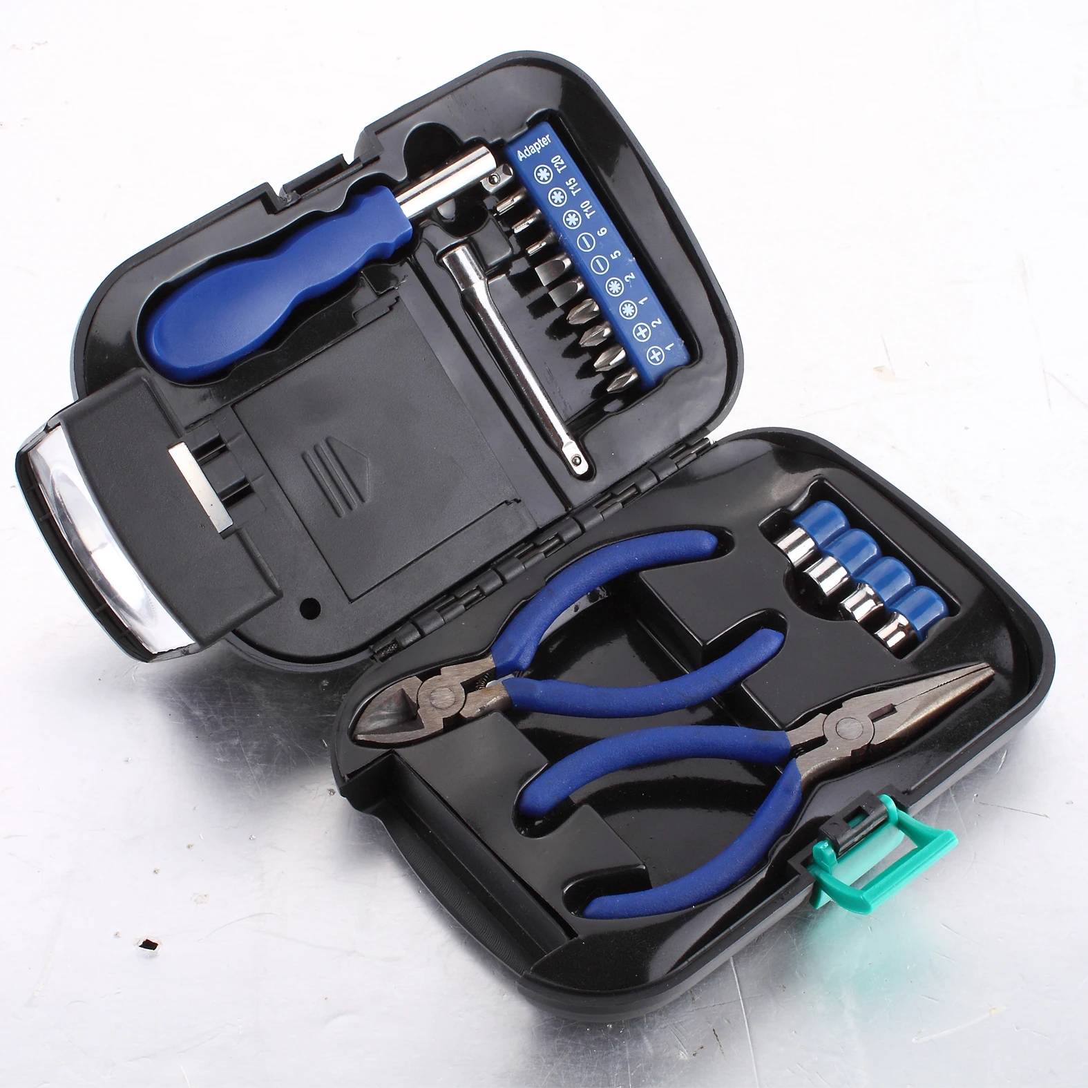 
18 Pieces Home Improvement Flashlight Tool Kit Type Hand Tools Pliers Screwdrivers Sockets 